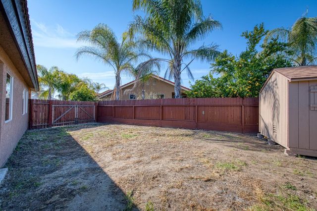 2295 N Lodi, Fresno, CA 93722