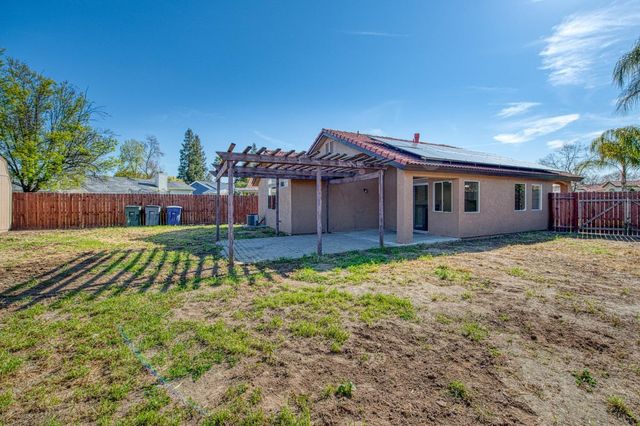 2295 N Lodi, Fresno, CA 93722