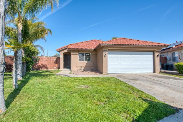 2295 N Lodi, Fresno, CA 93722