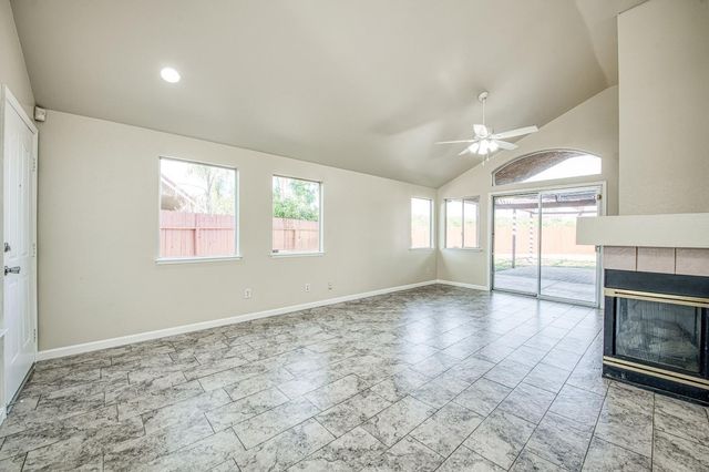 2295 N Lodi, Fresno, CA 93722