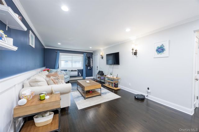 40 W 4th Street 7, Patchogue, NY 11772