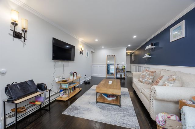 40 W 4th Street 7, Patchogue, NY 11772
