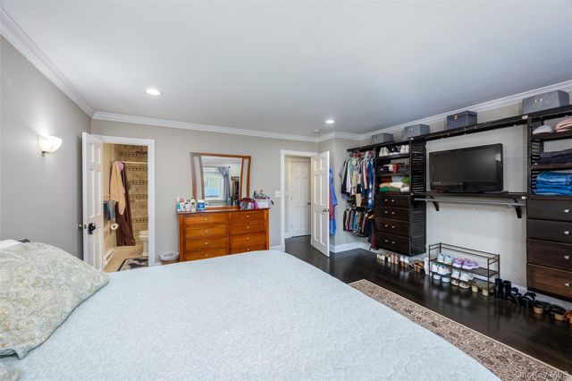 40 W 4th Street 7, Patchogue, NY 11772