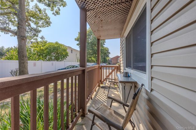 40 W 4th Street 7, Patchogue, NY 11772