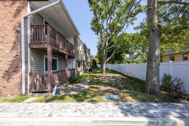 40 W 4th Street 7, Patchogue, NY 11772