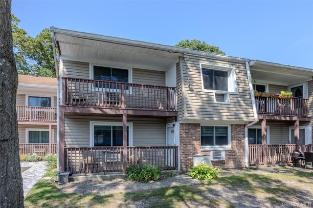 40 W 4th Street 7, Patchogue, NY 11772