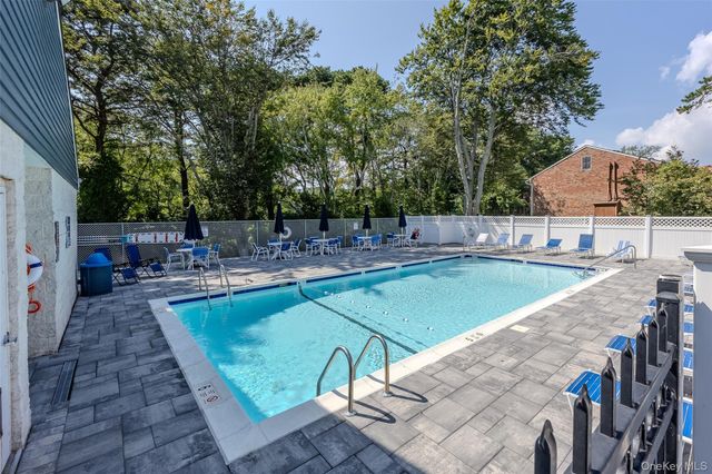 40 W 4th Street 7, Patchogue, NY 11772