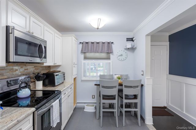 40 W 4th Street 7, Patchogue, NY 11772