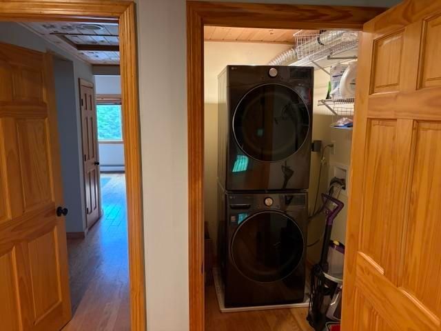 16 Hampshire Drive, Gilford, NH 03249