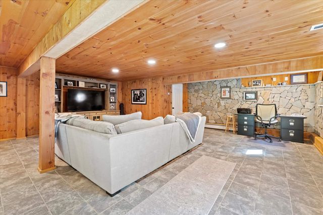 16 Hampshire Drive, Gilford, NH 03249