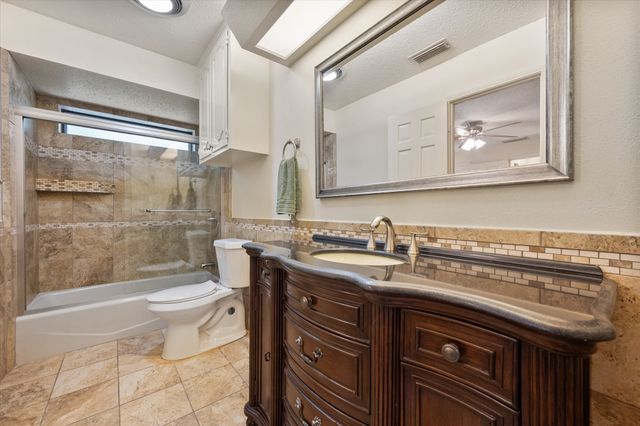 1700 Jennifer Circle, Corsicana, TX 75110