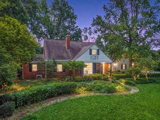 3145 E Broad Street, Columbus, OH 43209