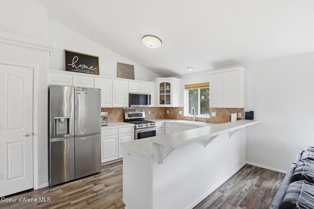 8814 N Torrey LN, Hayden, ID 83835