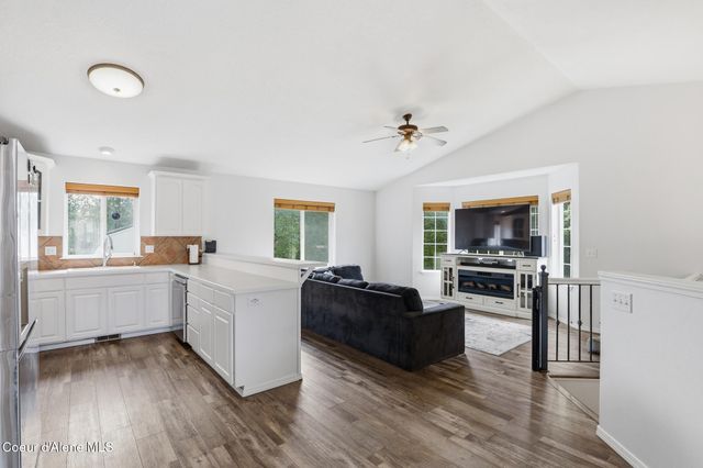 8814 N Torrey LN, Hayden, ID 83835