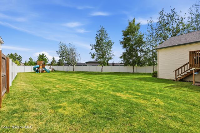 8814 N Torrey LN, Hayden, ID 83835