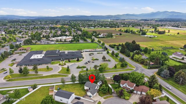 8814 N Torrey LN, Hayden, ID 83835
