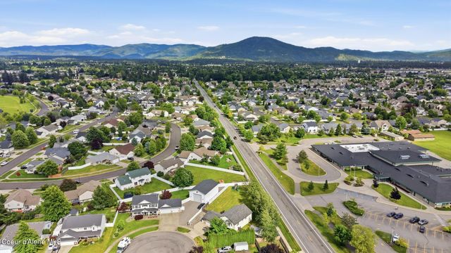 8814 N Torrey LN, Hayden, ID 83835