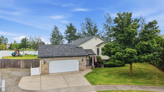 8814 N Torrey LN, Hayden, ID 83835