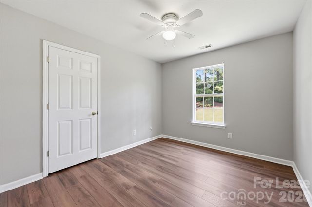 2872 Oasis Lane, Charlotte, NC 28214