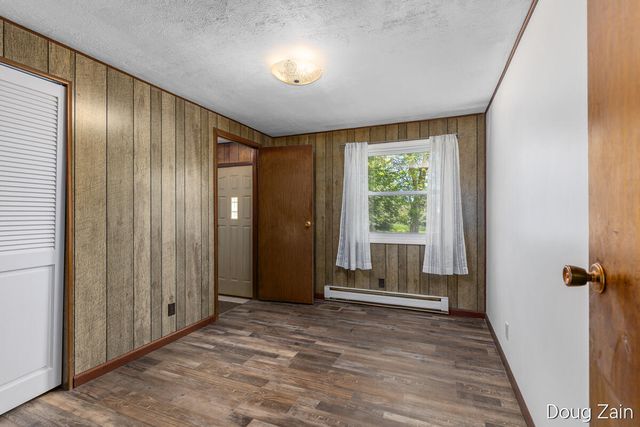 9090 11 Mile Road Ne, Courtland Twp, MI 49341