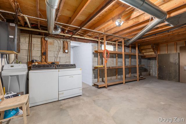 9090 11 Mile Road Ne, Courtland Twp, MI 49341