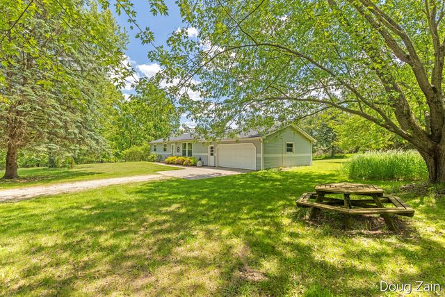 9090 11 Mile Road Ne, Courtland Twp, MI 49341