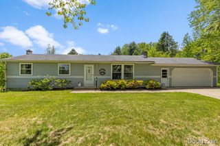 9090 11 Mile Road Ne, Courtland Twp, MI 49341