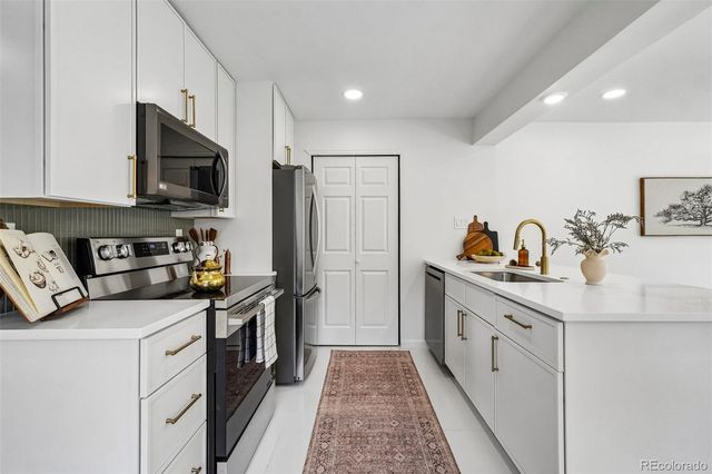 2850 Ivy Street, Denver, CO 80207