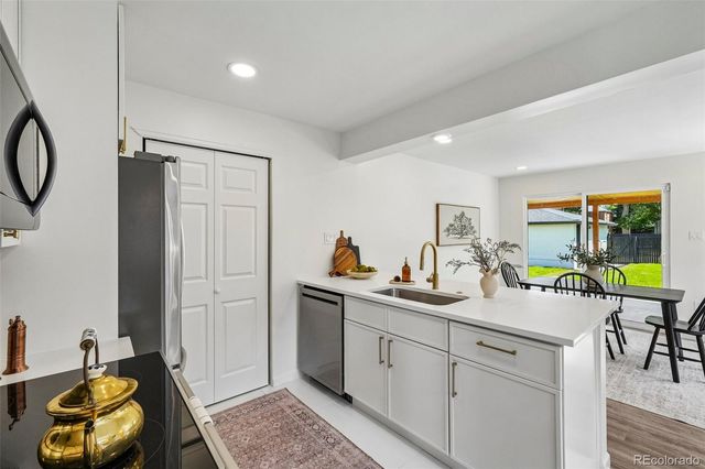 2850 Ivy Street, Denver, CO 80207