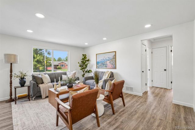 2850 Ivy Street, Denver, CO 80207