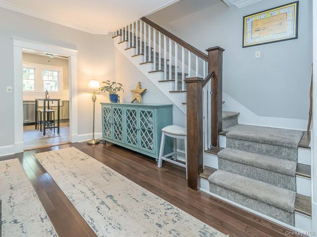 150 Franklin Avenue, Sea Cliff, NY 11579