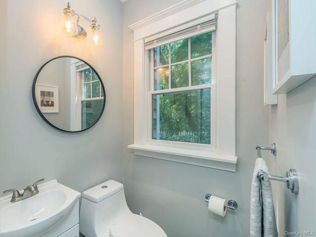 150 Franklin Avenue, Sea Cliff, NY 11579