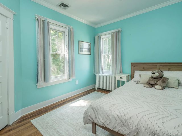 150 Franklin Avenue, Sea Cliff, NY 11579
