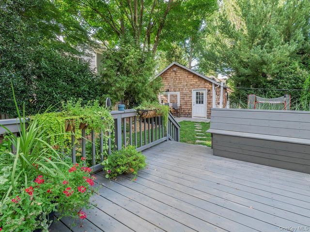 150 Franklin Avenue, Sea Cliff, NY 11579
