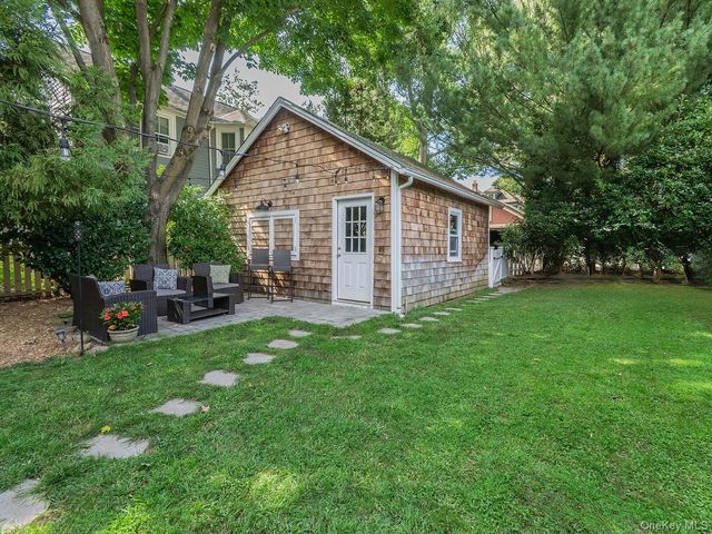 150 Franklin Avenue, Sea Cliff, NY 11579
