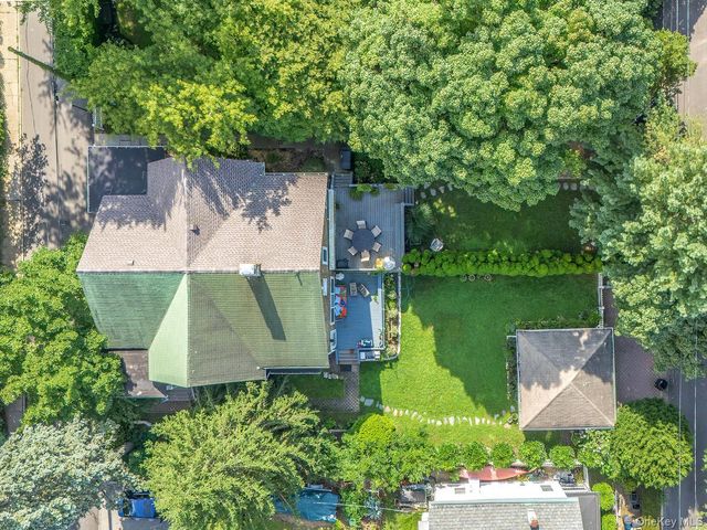 150 Franklin Avenue, Sea Cliff, NY 11579