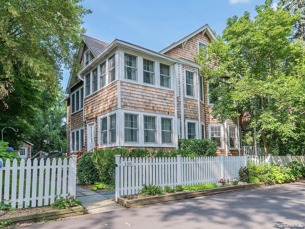 150 Franklin Avenue, Sea Cliff, NY 11579 — exterior
