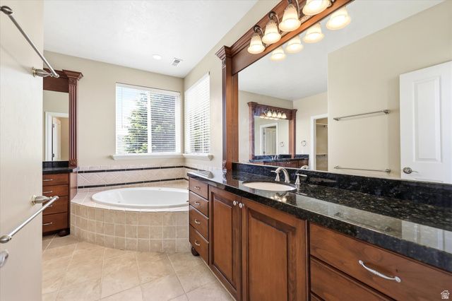 1733 E CRIMSON OAK DR, Draper, UT 84020