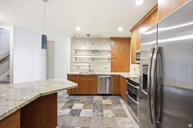 1733 E CRIMSON OAK DR, Draper, UT 84020