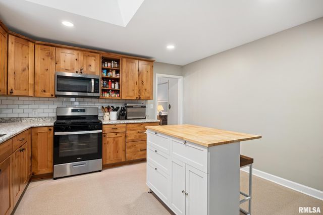 2926 W PARKWOOD Drive, Peoria, IL 61614