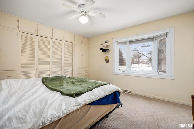 2926 W PARKWOOD Drive, Peoria, IL 61614