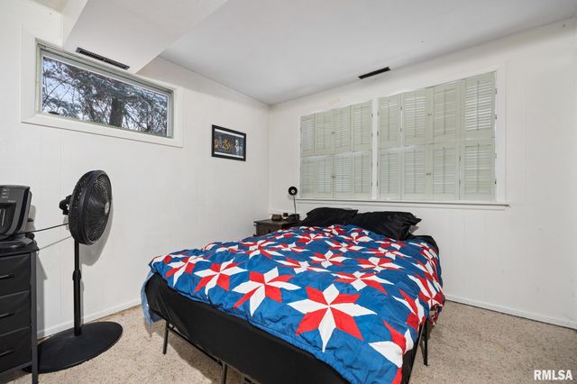 2926 W PARKWOOD Drive, Peoria, IL 61614