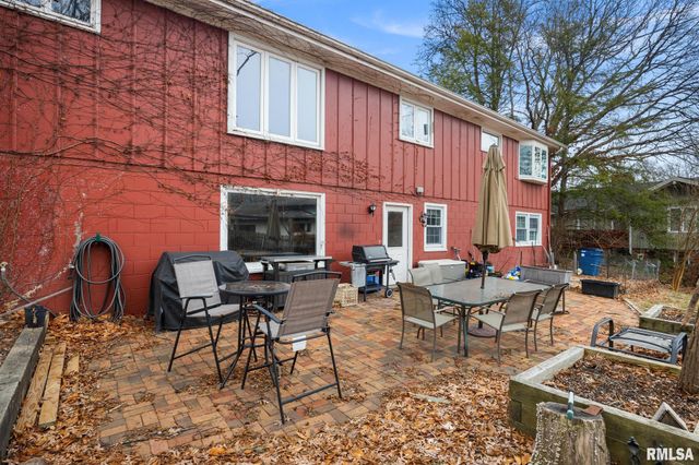 2926 W PARKWOOD Drive, Peoria, IL 61614