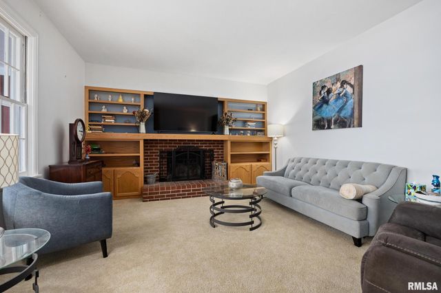 2926 W PARKWOOD Drive, Peoria, IL 61614