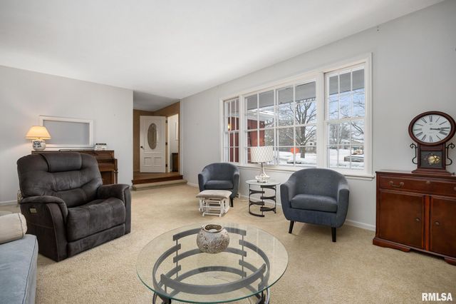 2926 W PARKWOOD Drive, Peoria, IL 61614