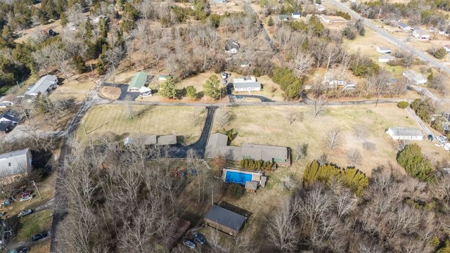 305 Ridgewood Dr, Shelbyville, TN 37160