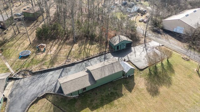 305 Ridgewood Dr, Shelbyville, TN 37160