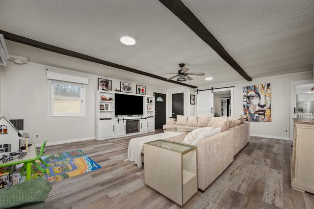 305 Ridgewood Dr, Shelbyville, TN 37160