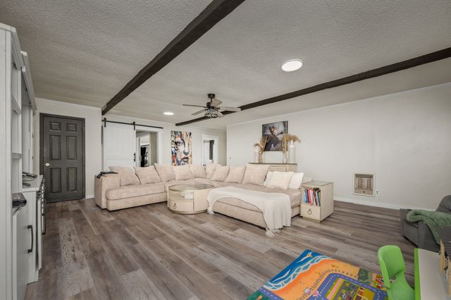 305 Ridgewood Dr, Shelbyville, TN 37160