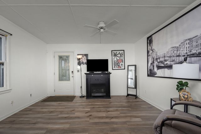 305 Ridgewood Dr, Shelbyville, TN 37160